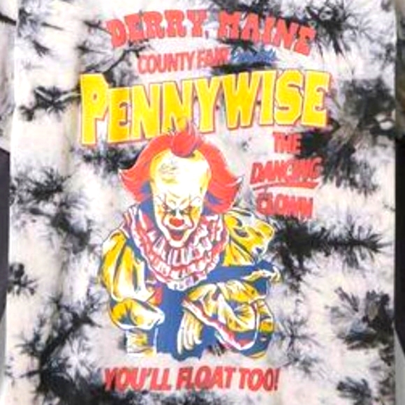 ❤️NWT VINTAGE TORRID TEE - PENNYWISE STEPHEN KING's IT SCARY CLOWN HALLOWEEN - Picture 2 of 10